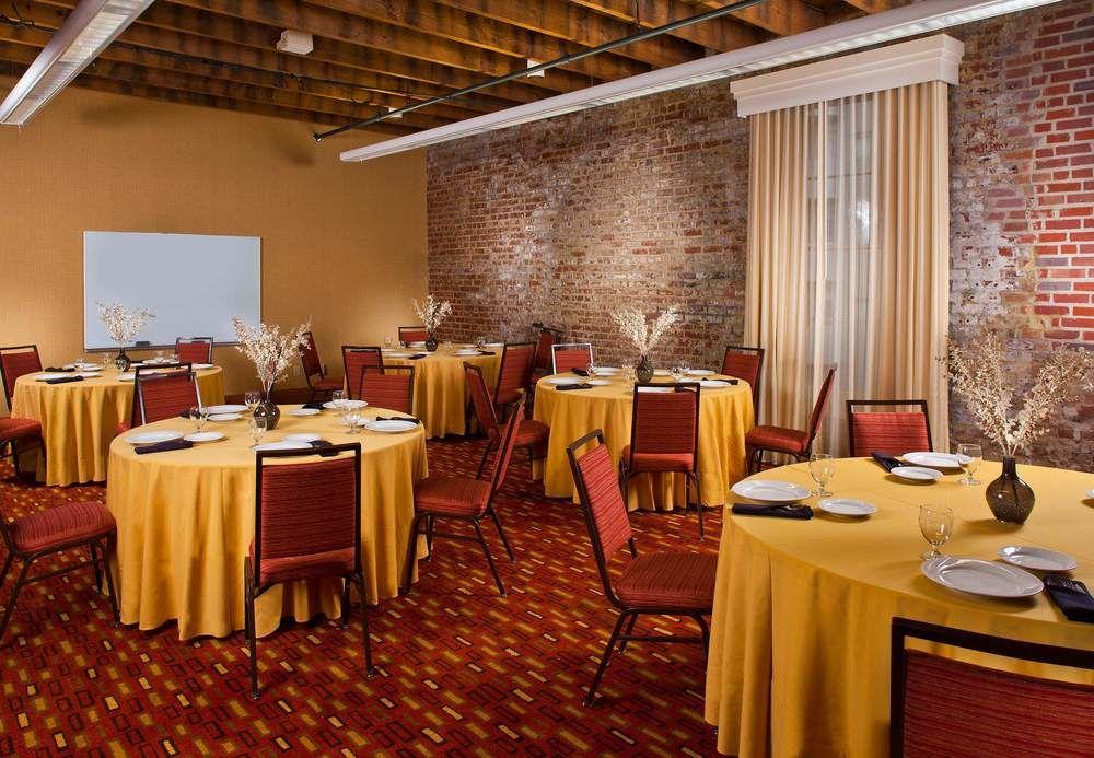 Hotel Courtyard By Marriott New Orleans Warehouse Arts District Extérieur photo