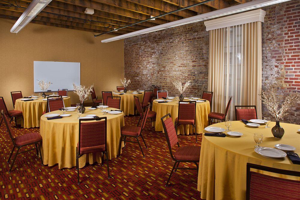 Hotel Courtyard By Marriott New Orleans Warehouse Arts District Extérieur photo