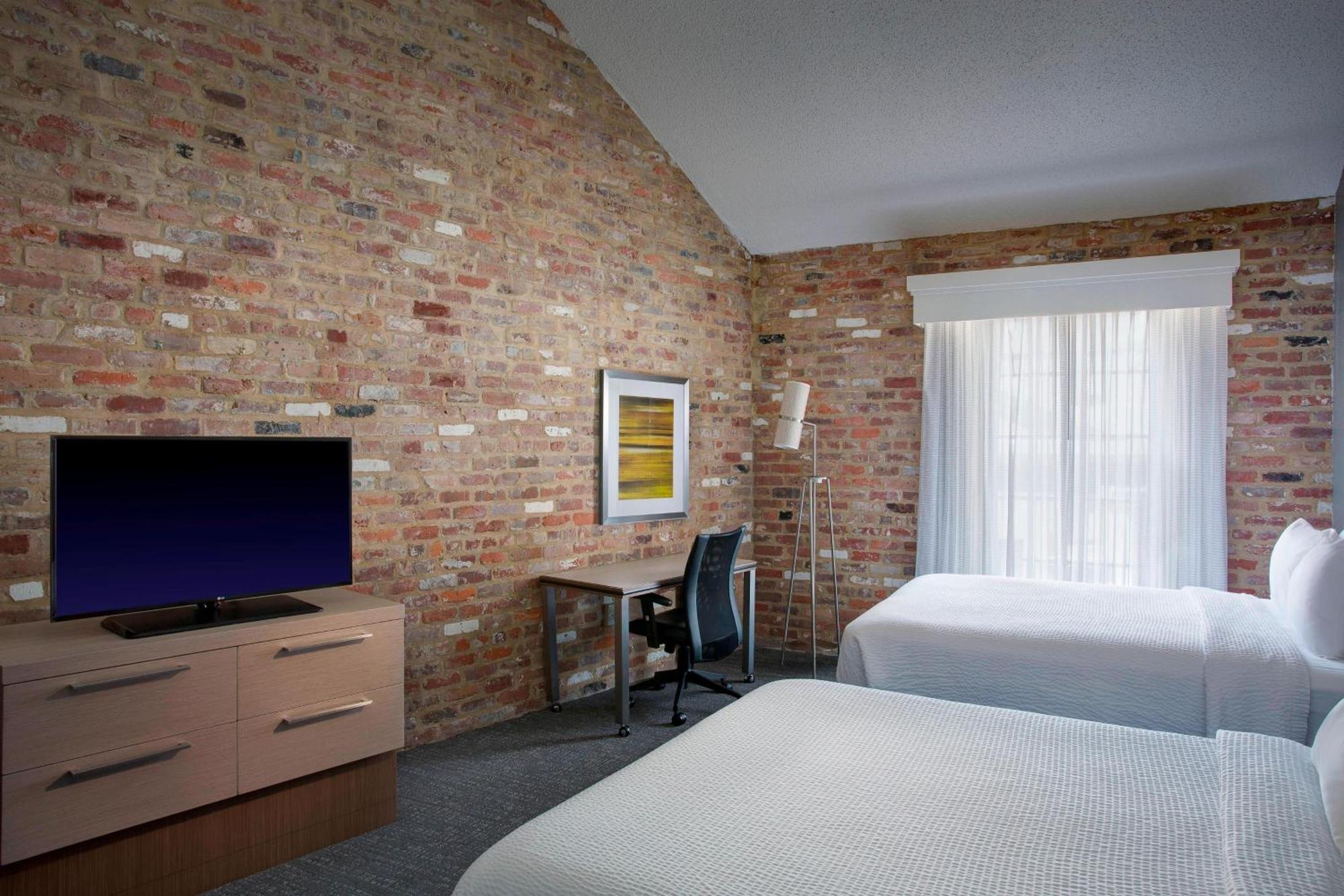 Hotel Courtyard By Marriott New Orleans Warehouse Arts District Extérieur photo