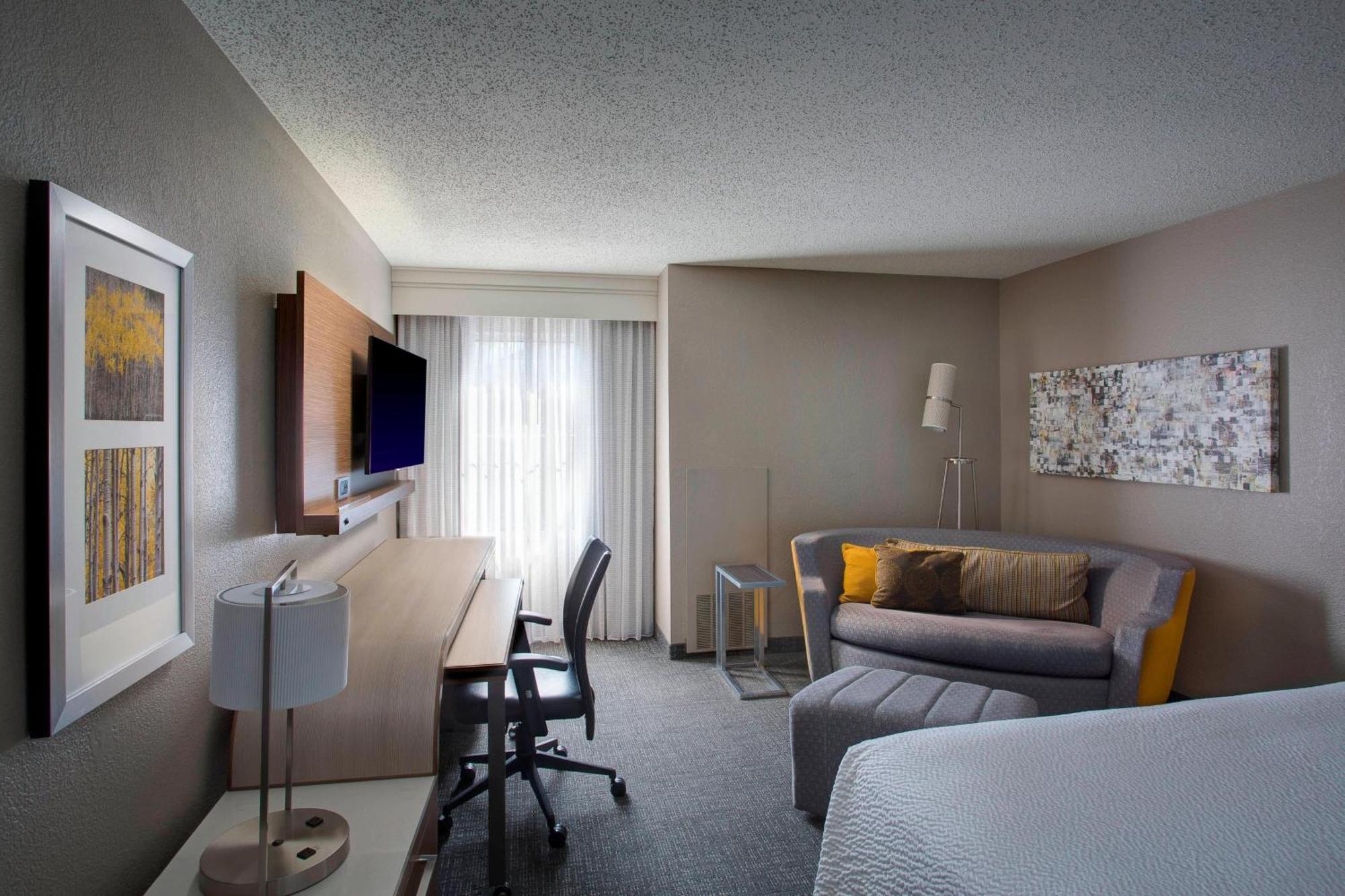 Hotel Courtyard By Marriott New Orleans Warehouse Arts District Extérieur photo