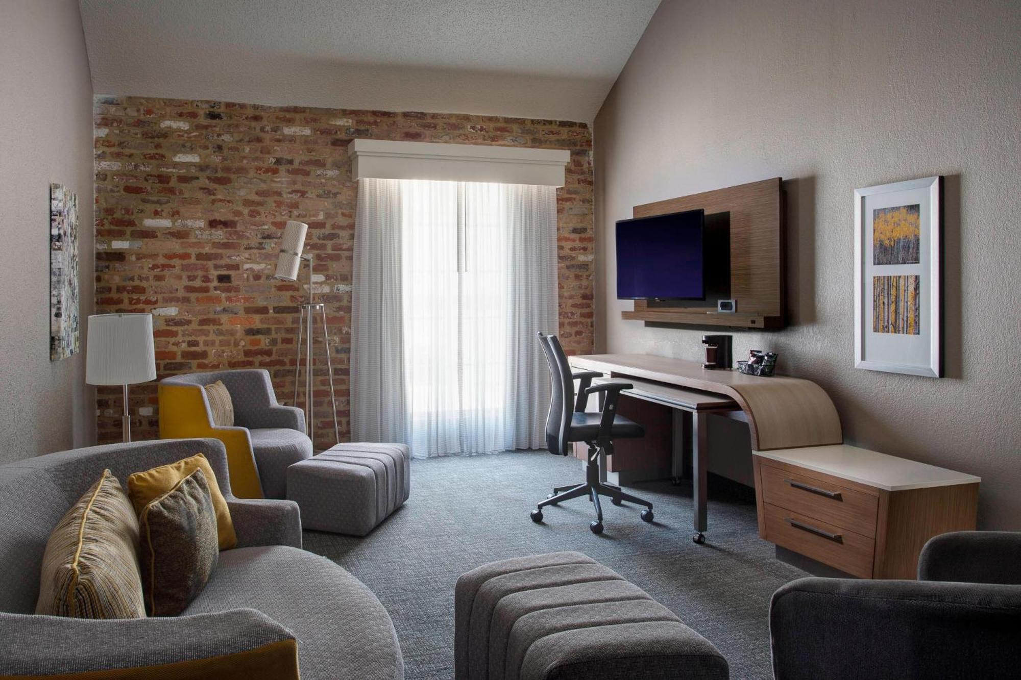 Hotel Courtyard By Marriott New Orleans Warehouse Arts District Extérieur photo